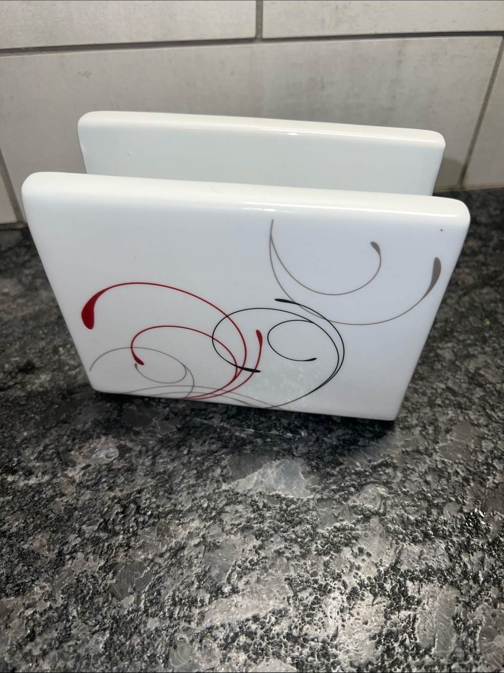 Corelle Coordinates SPLENDORPorcelain Napkin Holder with Red &  Black Swirl